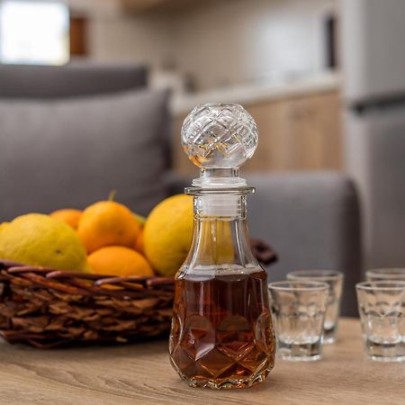 M&E Apartments New Хараки Екстериор снимка